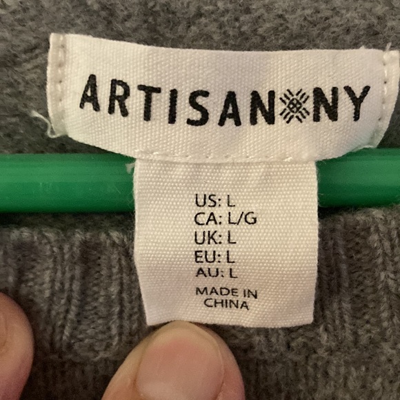 Artisan NY Christmas Sweater - Picture 3 of 4